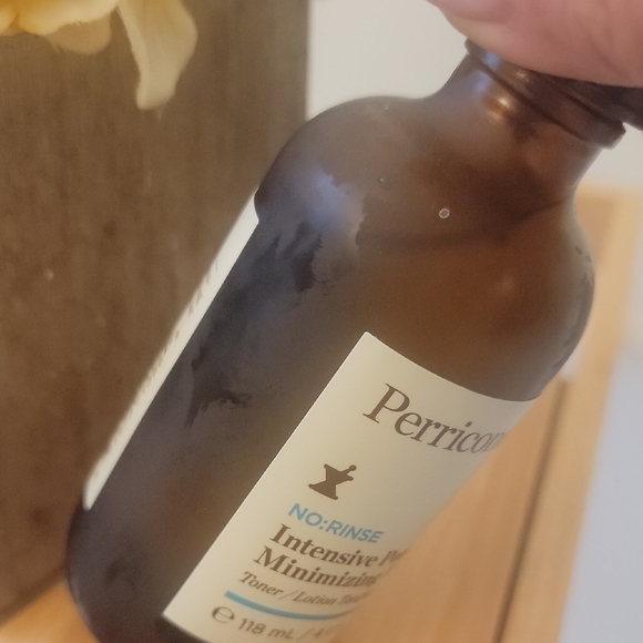 Perricone MD Intensive Pore Minimizing Toner - Brown Bottle - Picture 2 of 3